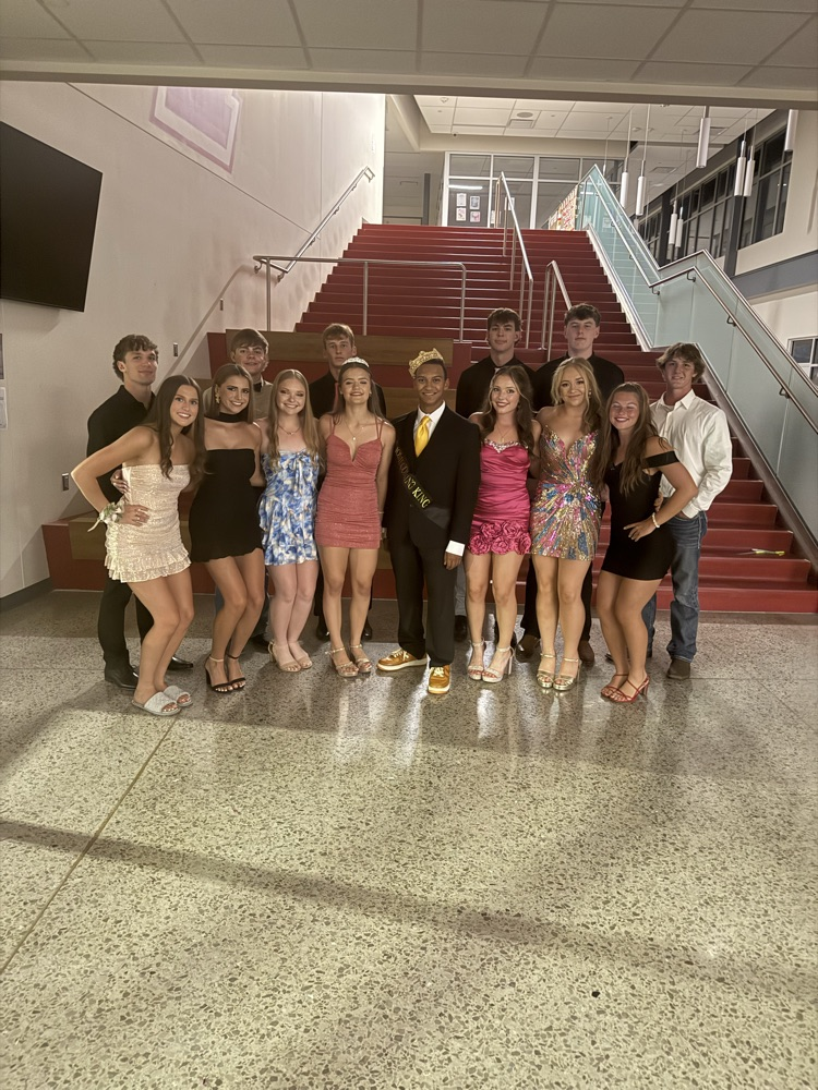 THS Homecoming candidates at the Homecoming dance. 