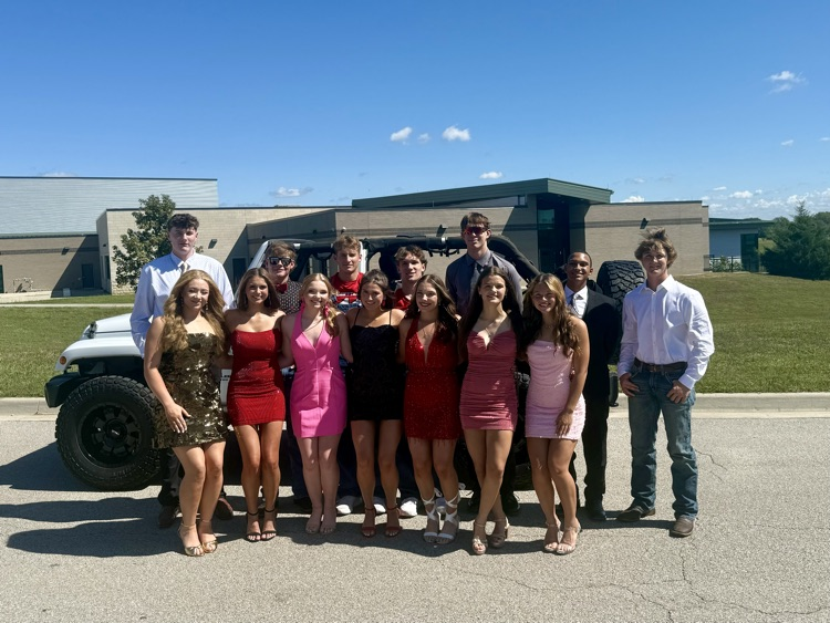 THS Homecoming candidates at the Homecoming parade. 