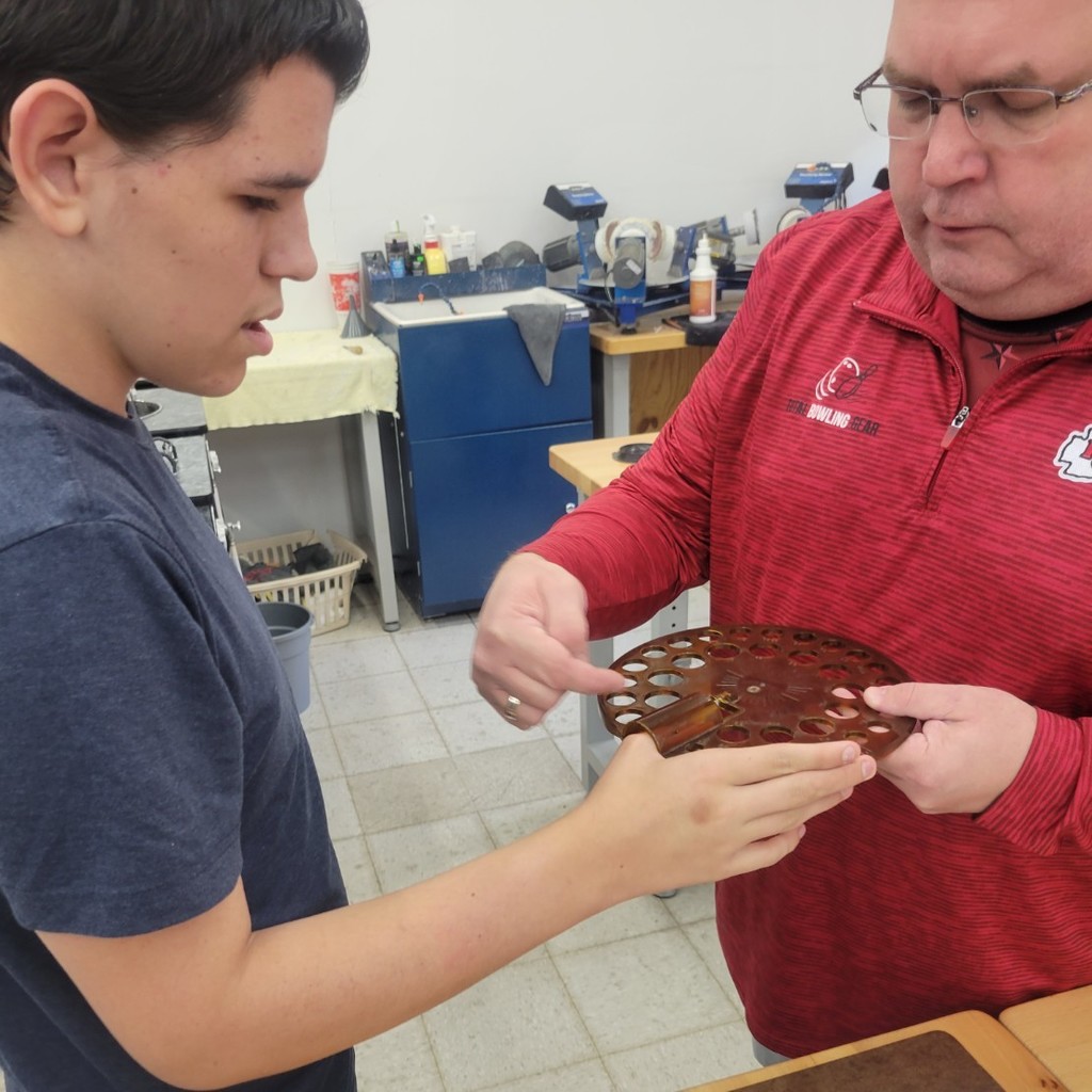 learning how fingers are measured for ball