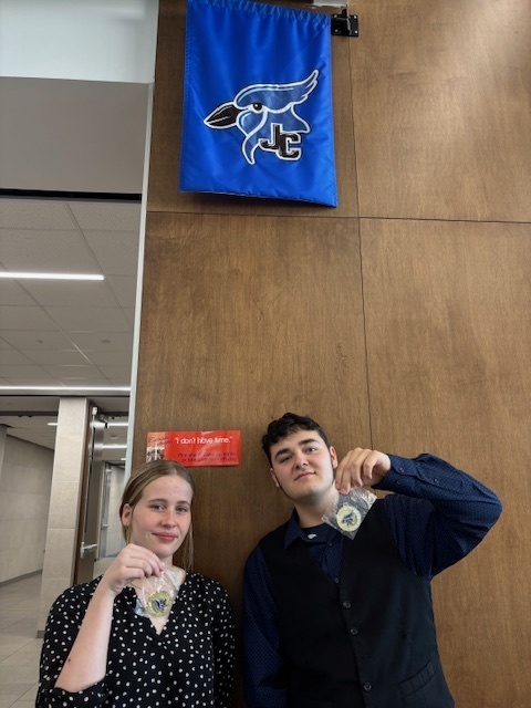 Ella Pruitt and Kizer Morando at Junction City HS