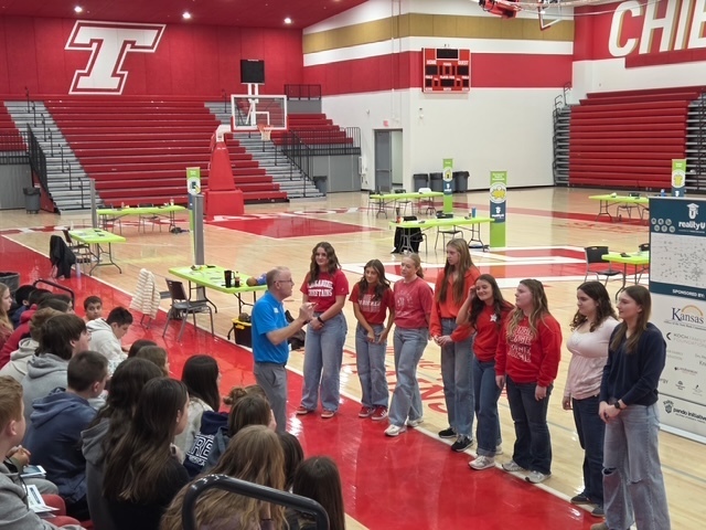 Student volunteers share advice for high school to the underclassmen