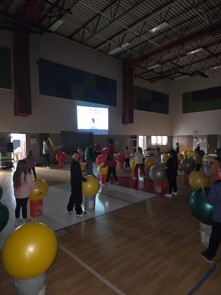 Cardio Drumming in PE