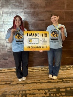 Katherine Carter and Chaynee Howell, Juniors