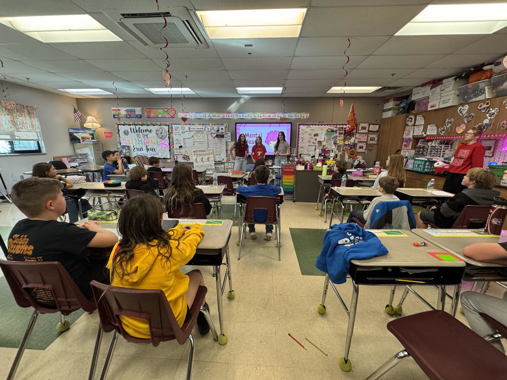 TMS FCCLA members visiting Mrs. Olsen's class