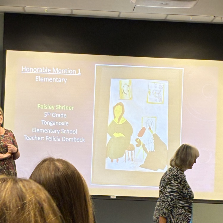 Paisley‘s art projected on the screen