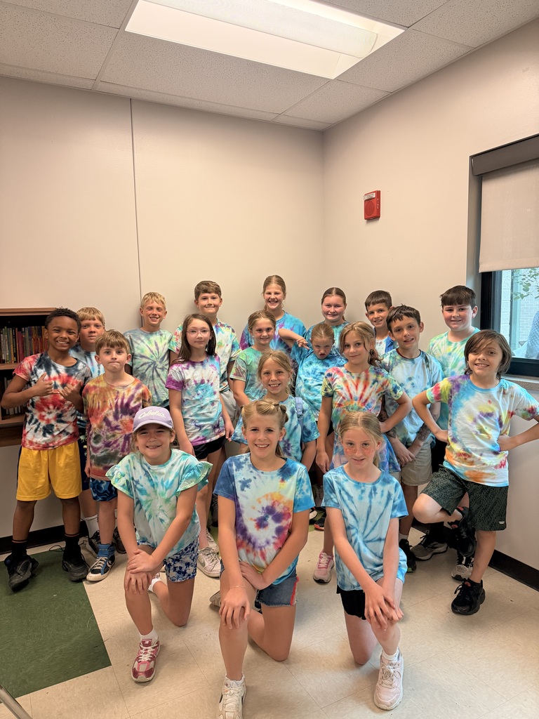 Ms. Shea's 4th grade class ready for field day! 