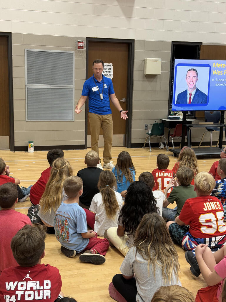Wes Peery Visits TES