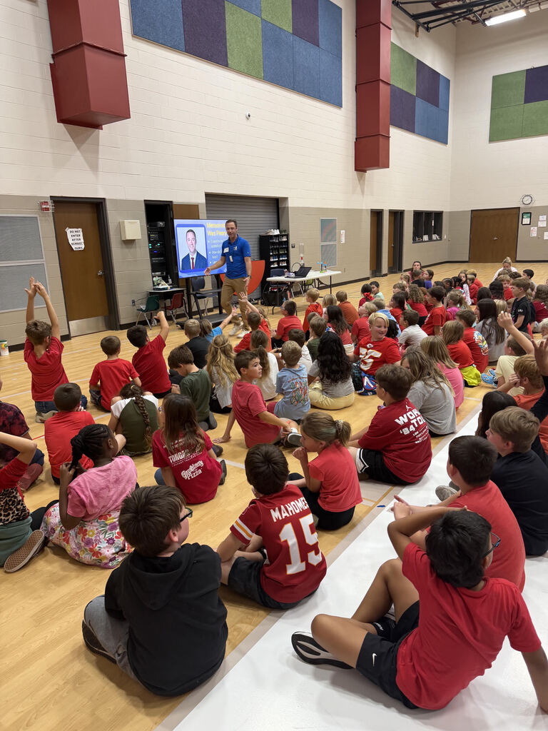 Wes Peery Visits TES