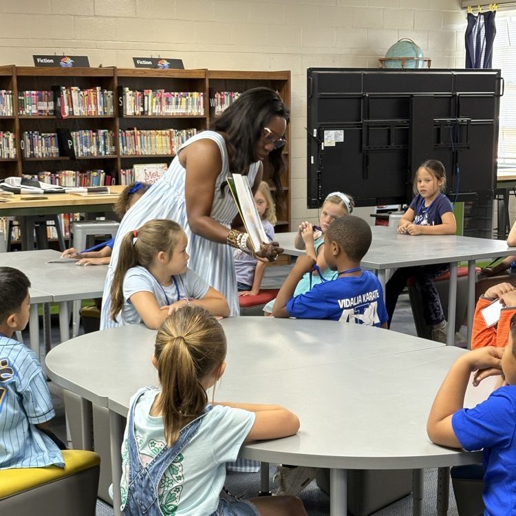 Students & Teachers alike enjoyed "Read-Alouds with Ranecci from RESA" as part of the state's Let's Read, Georgia initiative. Thank you to First District RESA Literacy Coach, Ranecci Hampton, for spending the morning with TCES! 