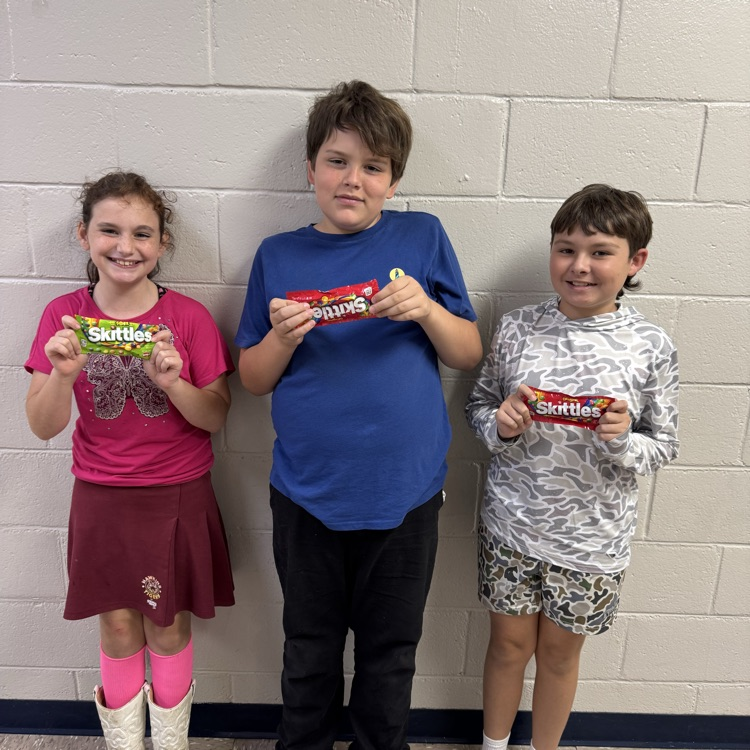 These students in Mrs. Paulk’s 5th grade math classes have passed 10 I-Ready lessons! Congratulations boys and girls! #tces 