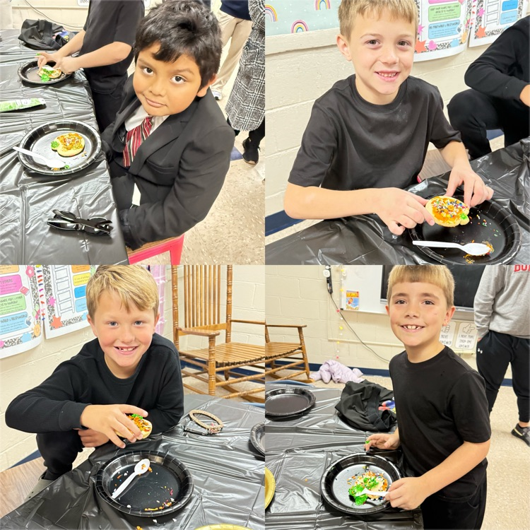 Happy Halloween from Ms. McCoy’s homeroom! 🎃