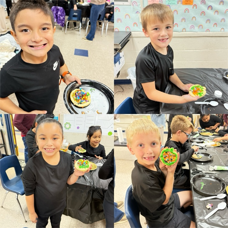 Happy Halloween from Ms. McCoy’s homeroom! 🎃