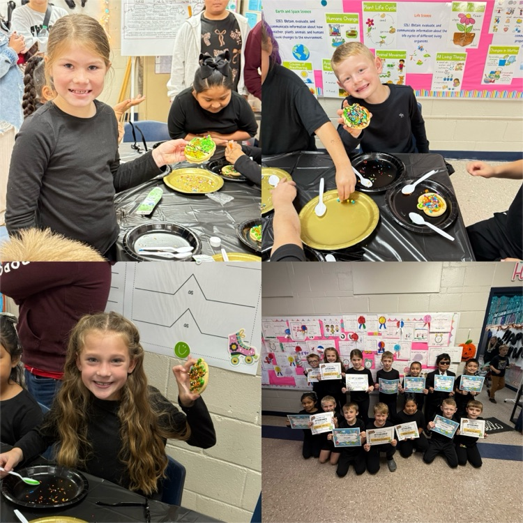 Happy Halloween from Ms. McCoy’s homeroom! 🎃