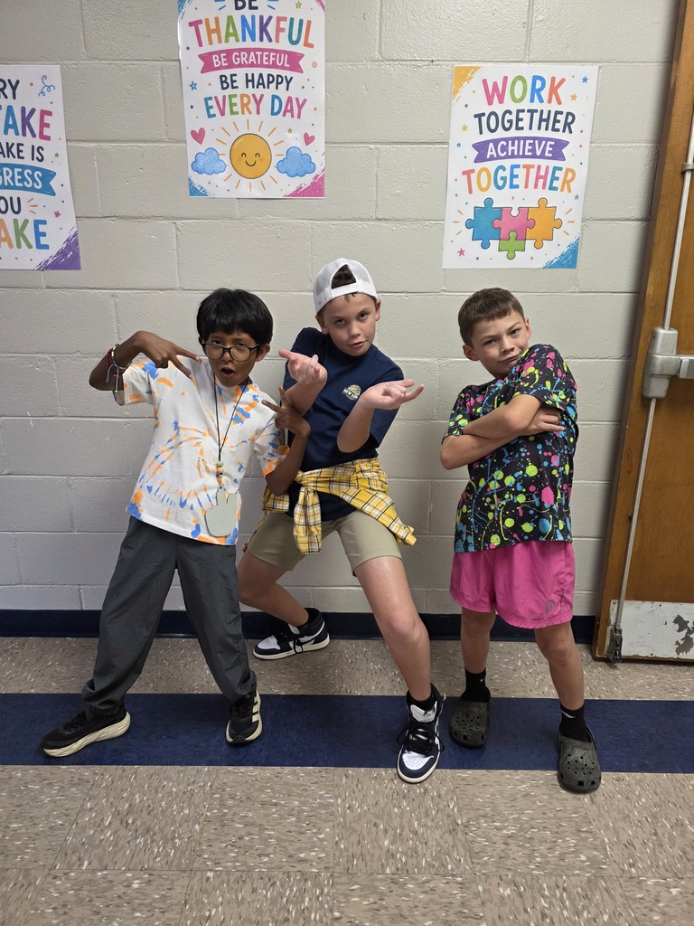 🎶🕺🏻 Decades Day in 4th Grade! From throwback vibes to fun outfits, our 4th graders showed up ready to rock through the decades! 🪩✨