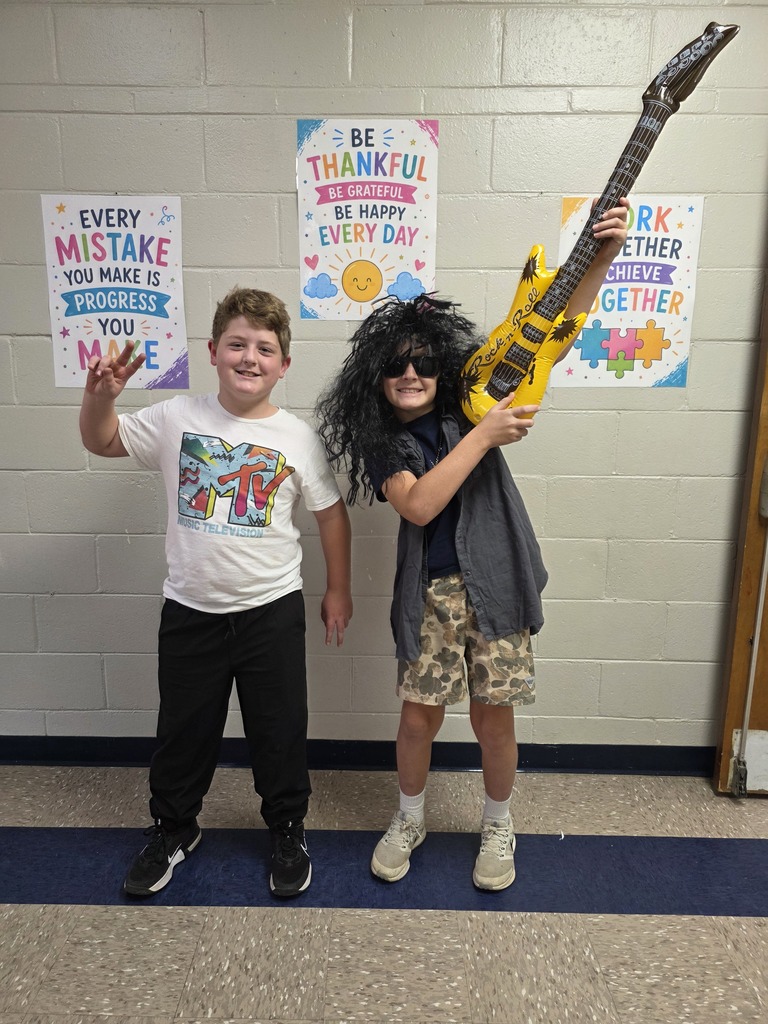 🎶🕺🏻 Decades Day in 4th Grade! From throwback vibes to fun outfits, our 4th graders showed up ready to rock through the decades! 🪩✨