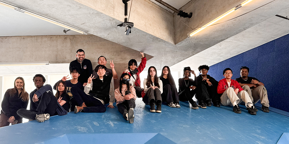 Group photo of students at the excursion