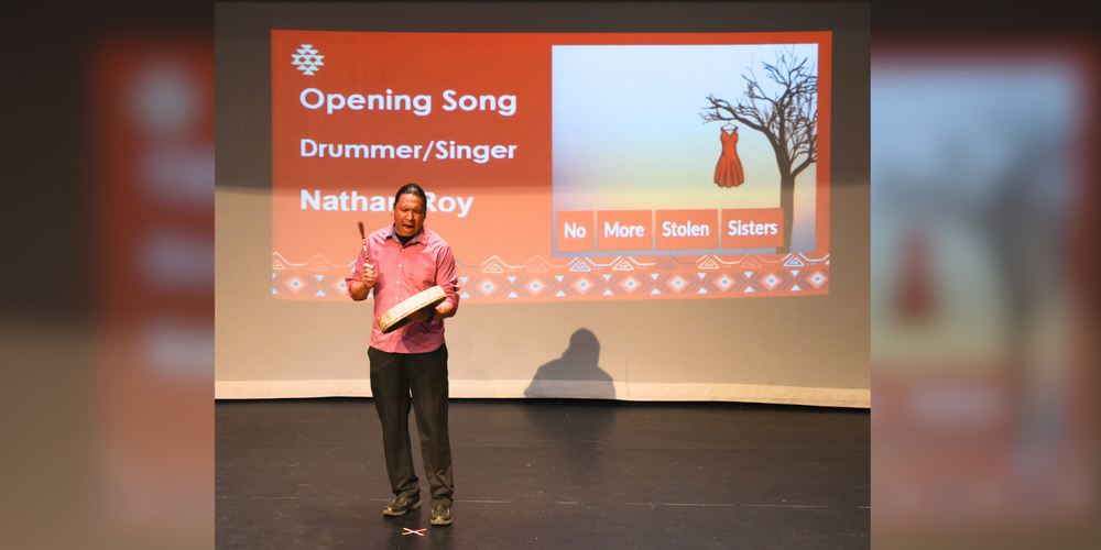 Nathan Roy performing