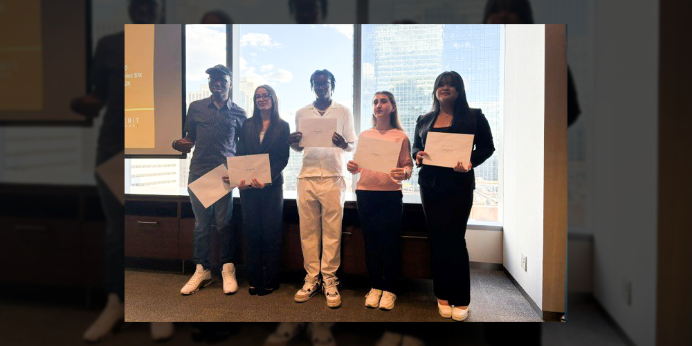 Group photo of MPJ students with their certificates