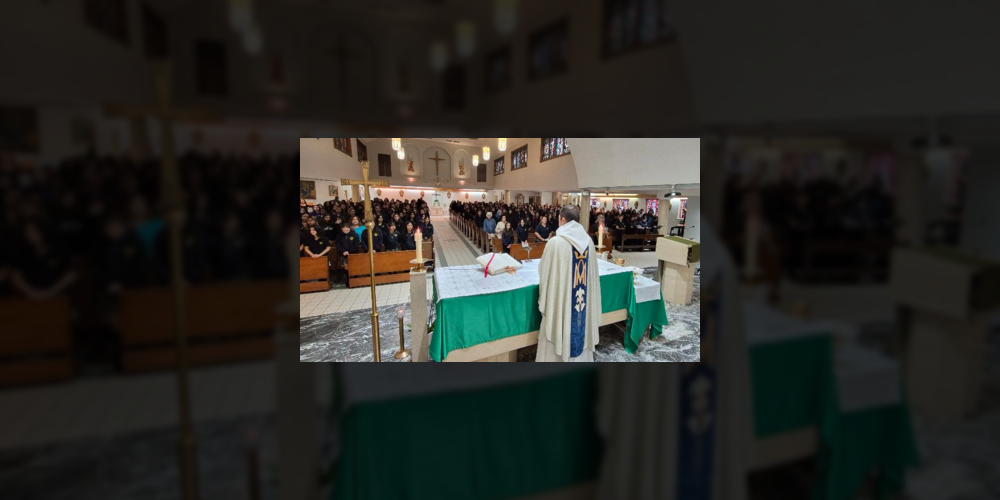 Photo of pastor at Mass at Loretto College School