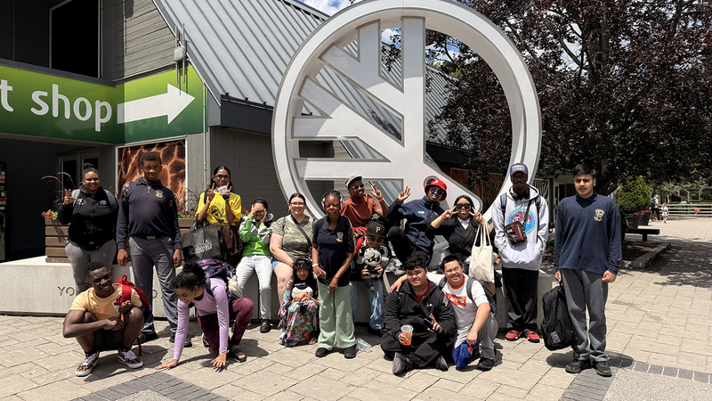 Group photo of St. Mother Teresa students in front of the zoo