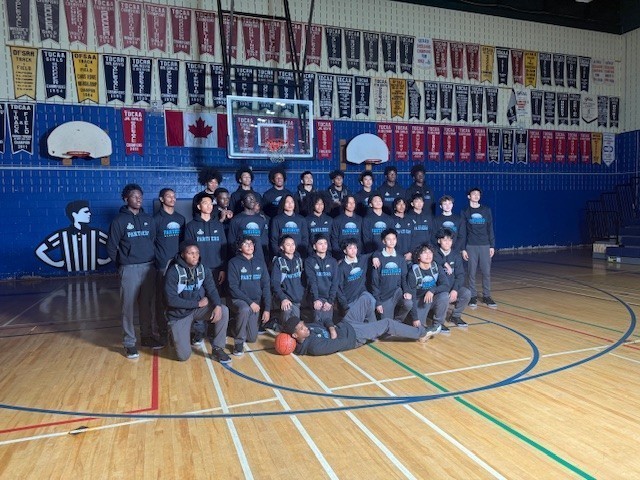 Footlocker gives back to students.