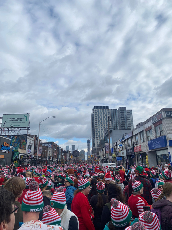 Photo of SJOA students and staff at the Holly Jolly Fun Run