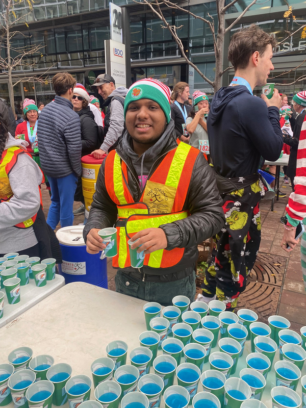Photo of SJOA students and staff at the Holly Jolly Fun Run