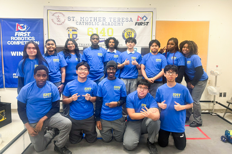 Group photo of SMTCA robotics team