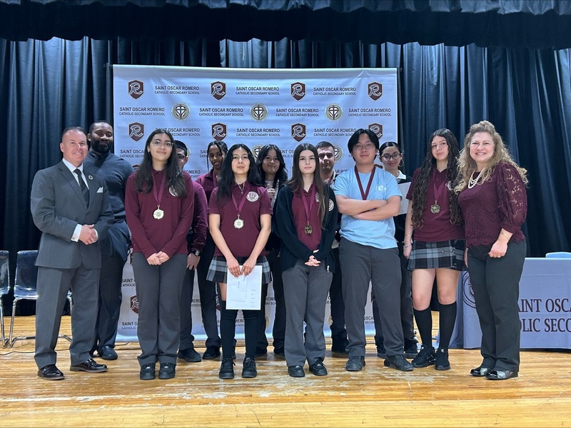 Saint Oscar Romero Celebrates Student Excellence at Academic Awards Ceremony