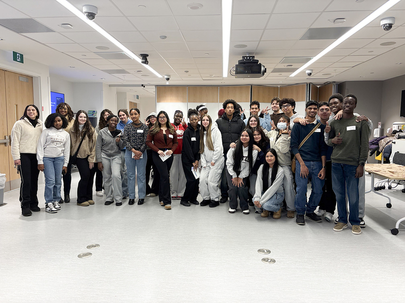 Group photo of Dante Alighieri students, staff and SickKids staff