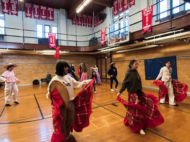 Photo of students dancing at the workshop