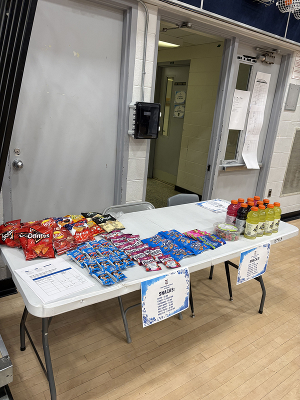 Photo of a table full of refreshments