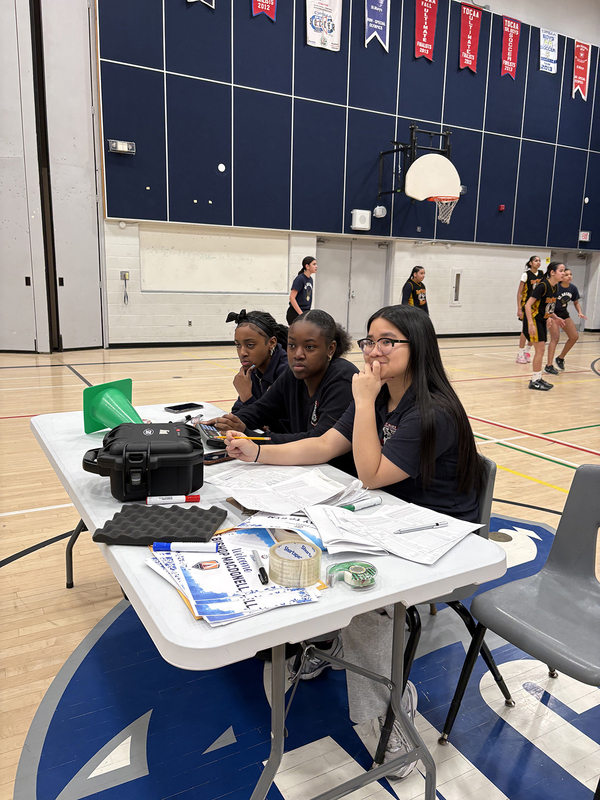 Photo of the SMCA students volunteering at the tournament