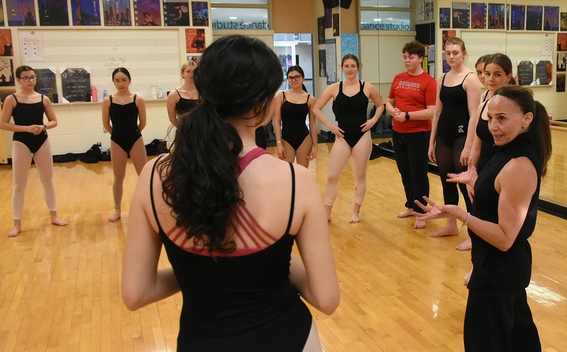 Photo of Fran coaching the students