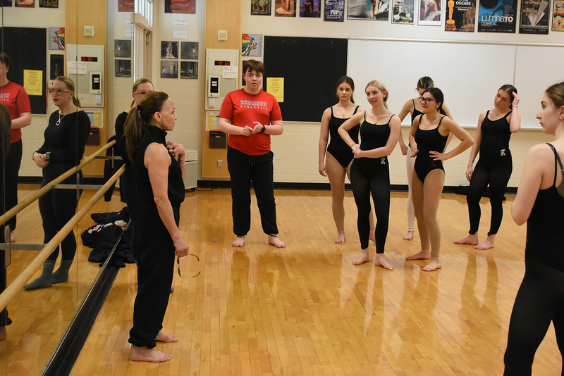 Photo of Fran coaching the students