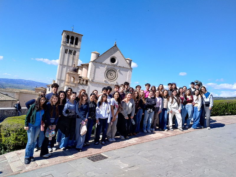 Group photo of MPSJ students on their trip to Italy