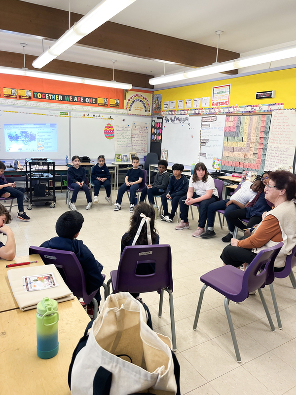 Photo of students during the workshop with Diane Montreuil