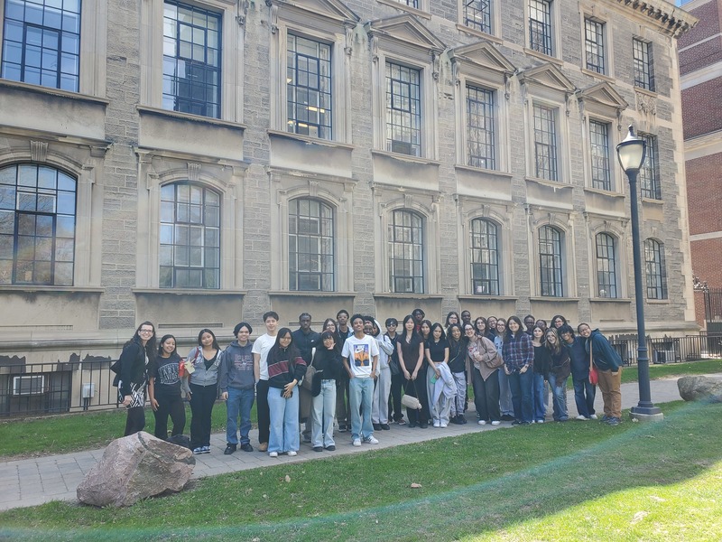 St. Oscar Romero Students Explore Molecular Genetics at U of T