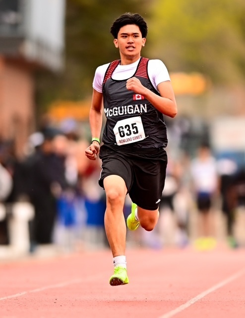 Photo of JCM athlete running during the meet