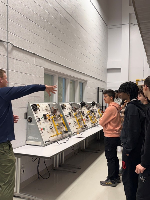 St. Oscar Romero SHSM Students Participate in Enbridge Gas Sector Partnered Experience