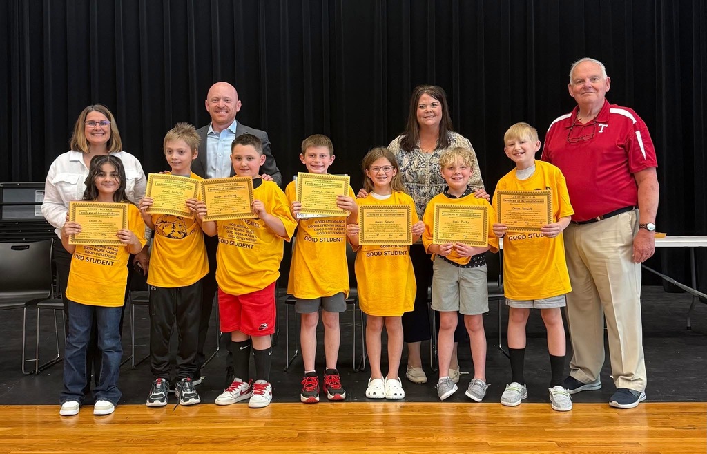 Superintendent Maureen Taggart, Lions Cub member Jay Foster, Principal Annie Silverthorn, and Lions Club member Fred Burns are pictured with seven students who received the GOOD award. 