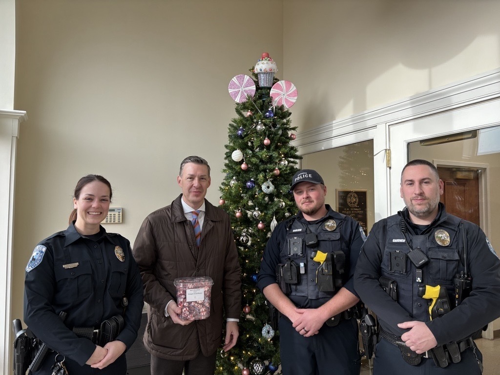 Delegate O'Quinn and Officers