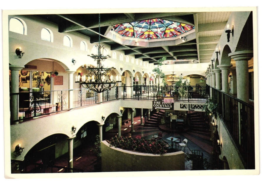 Los Portales Mall in 1980s