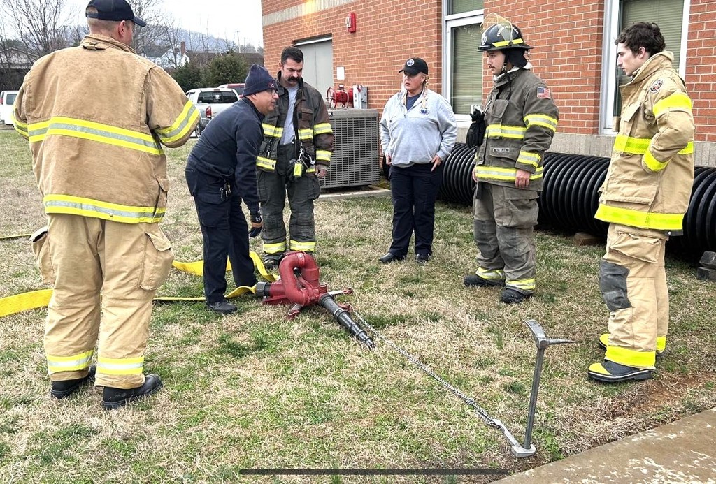 Demonstration of a ground monitor
