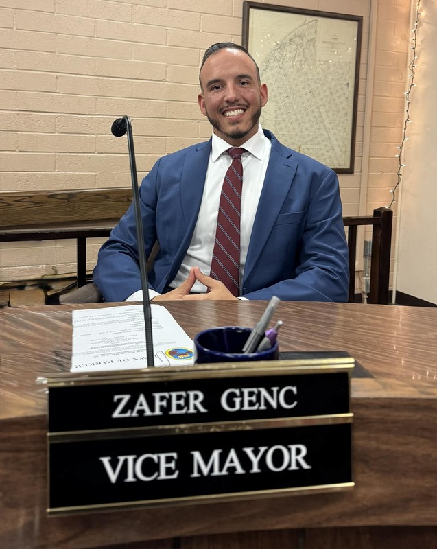 Vice Mayor - Genc