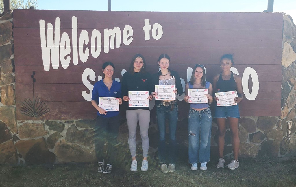 From Left to Right: Star Cox, Madison Varnado, Katie Bullock, Jaidyn Weaver, and Shamaya Ferch