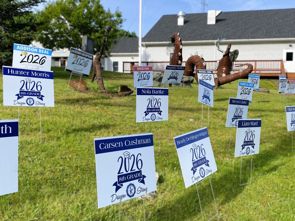 Graduate Signs