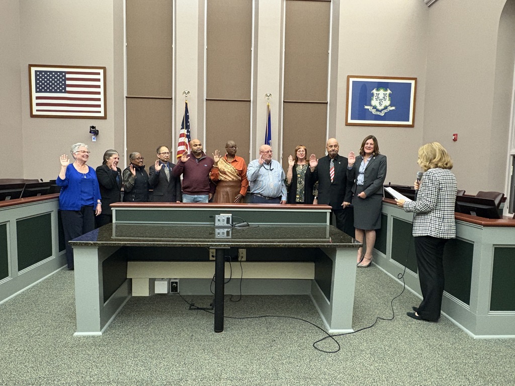 The Town Council is sworn in.
