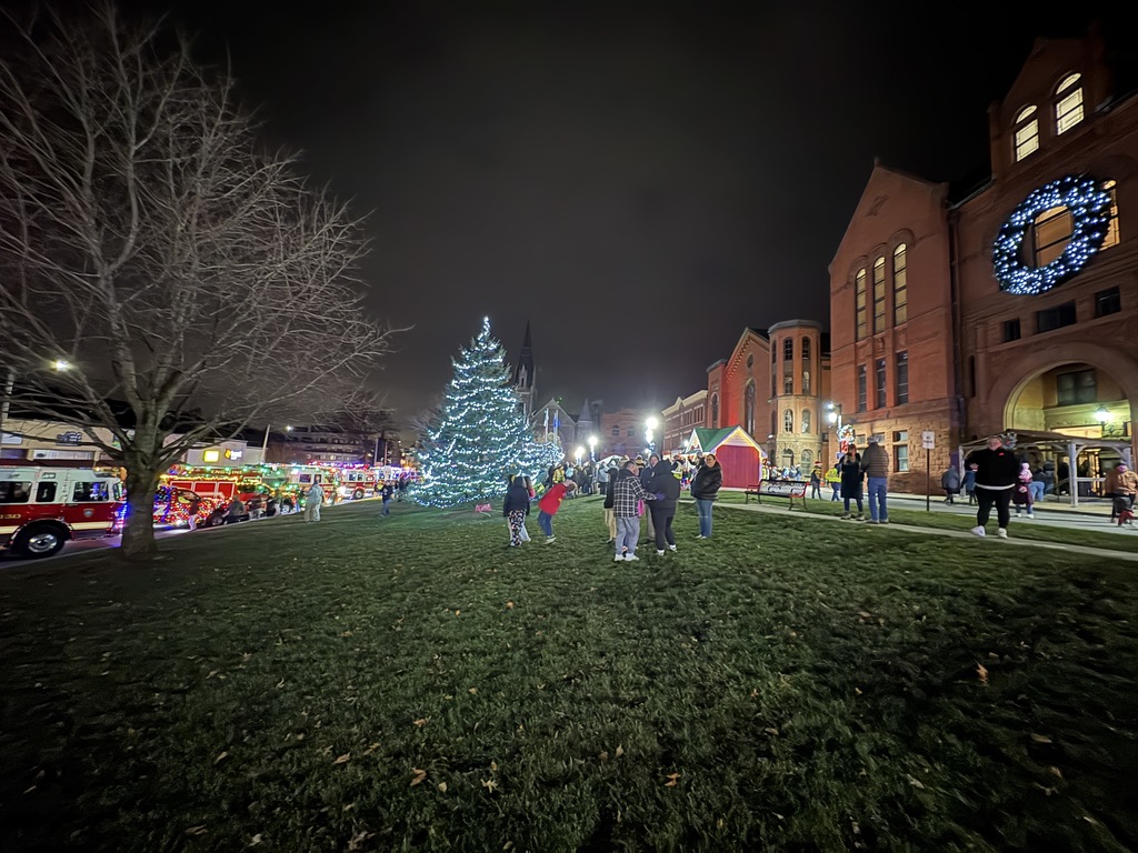Winterfest after the lights are on.