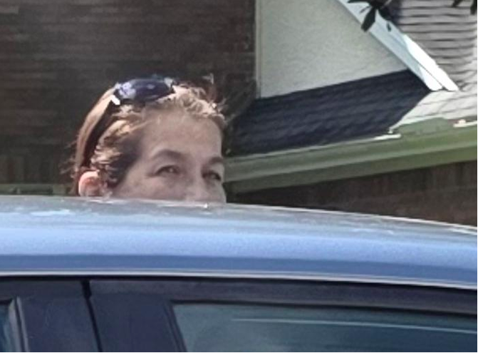 Windermere PD investigating grand theft, seeking to identify woman seen in photo.